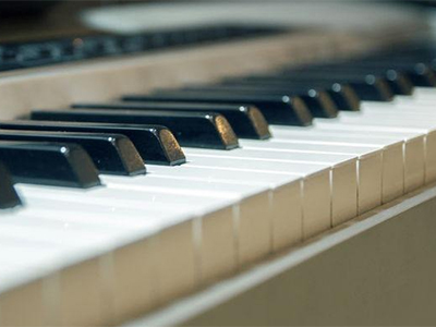 上海钢琴厂家为您介绍弹钢琴的十大好处！